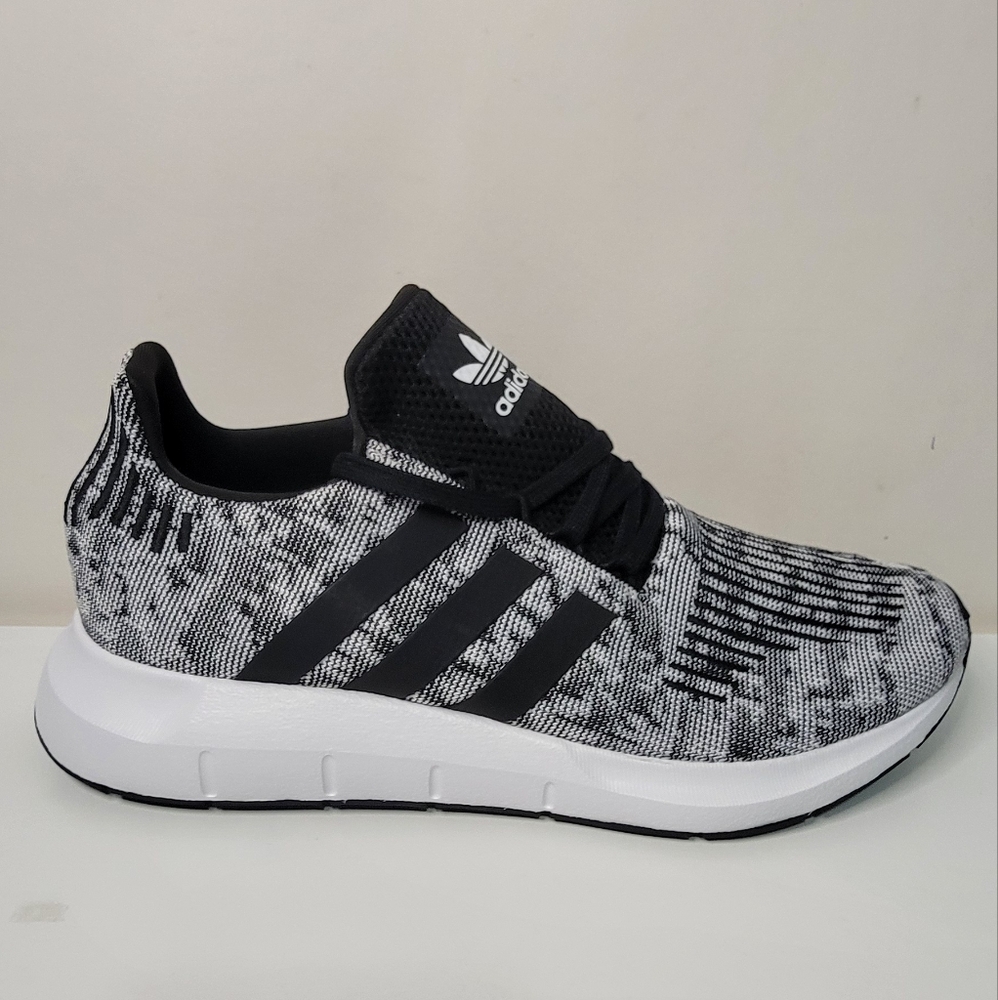 Adidas SWIFT RUN Ftwwht/Ftwwht/Cblack EE4442  Men's Sizes #12